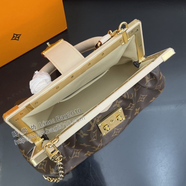 Lv路易威登2023專櫃新款Monogram Clutch手袋 LV老花鏈條手提女包 M46544 ydh5029
